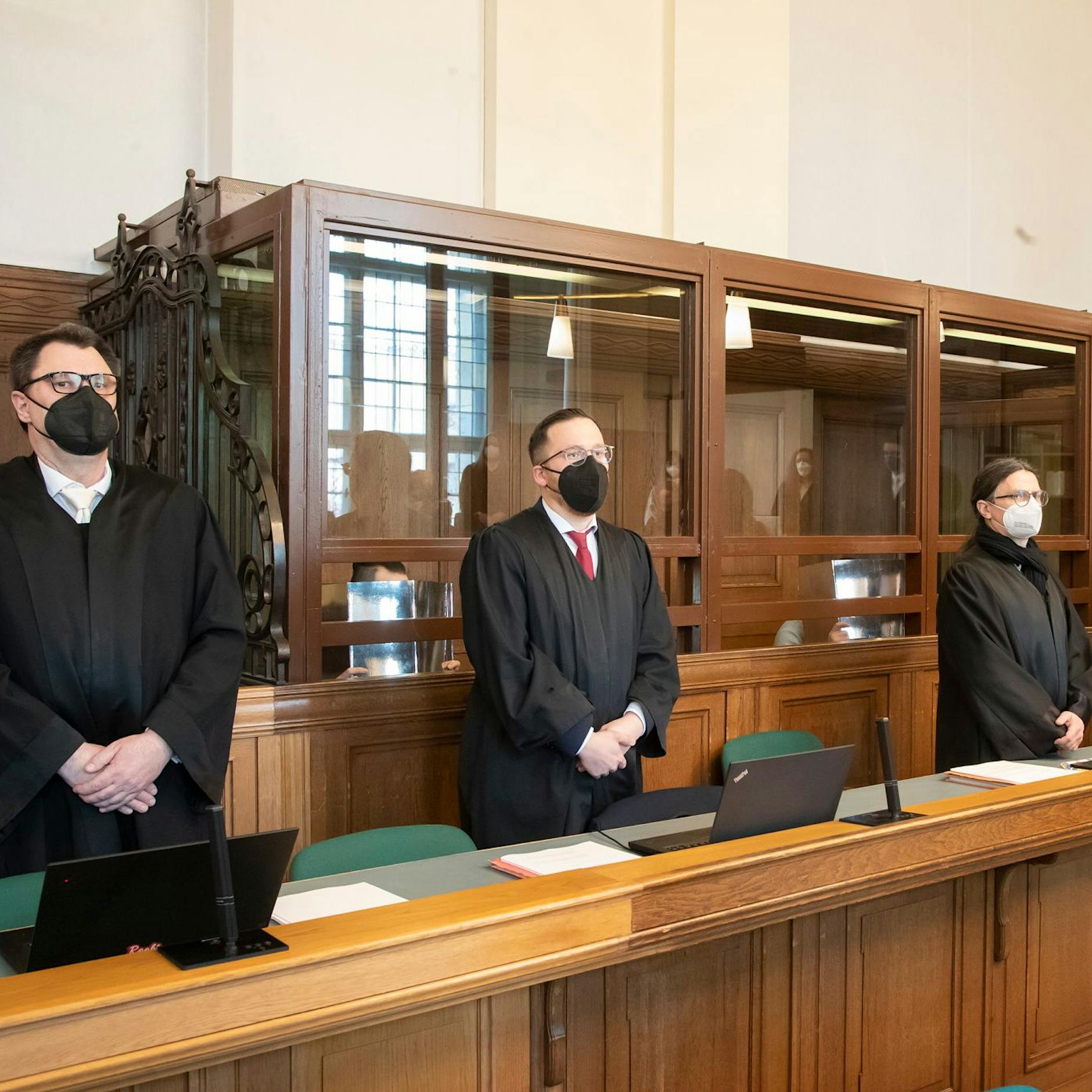 Schwesternleiche im Koffer transportiert: Fast fünf Monate prozessiert und noch immer kein Urteil