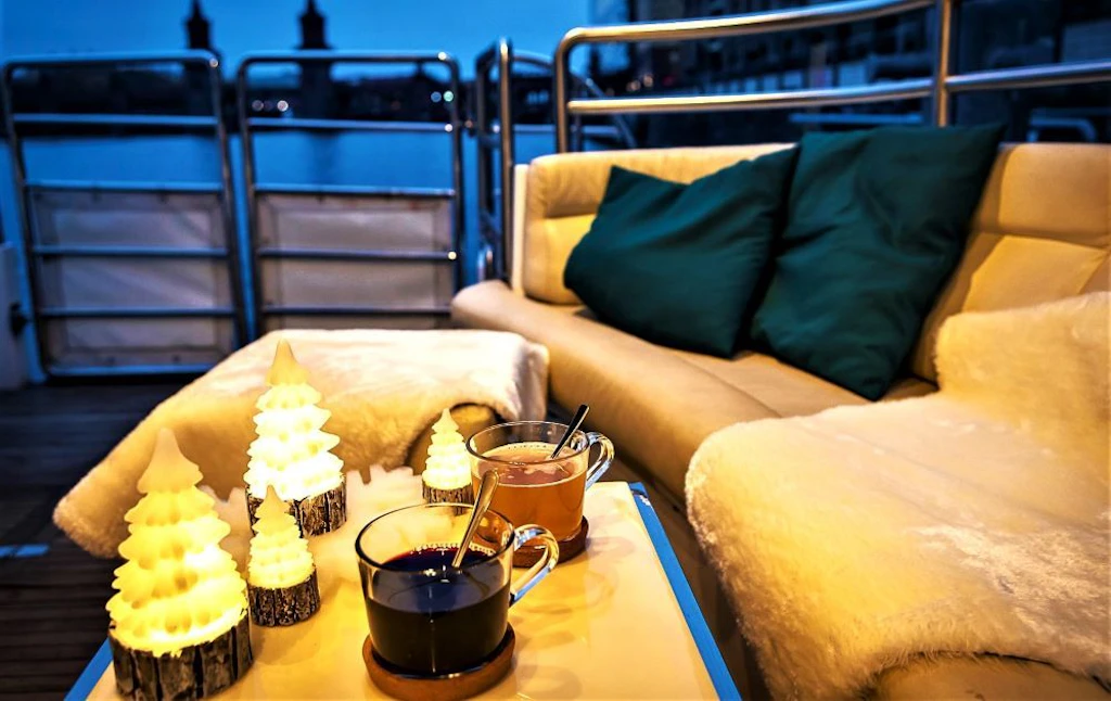 Weihnachten in Berlin: Schiffstour mit Glühwein auf einem Solarschiff. Tickets!