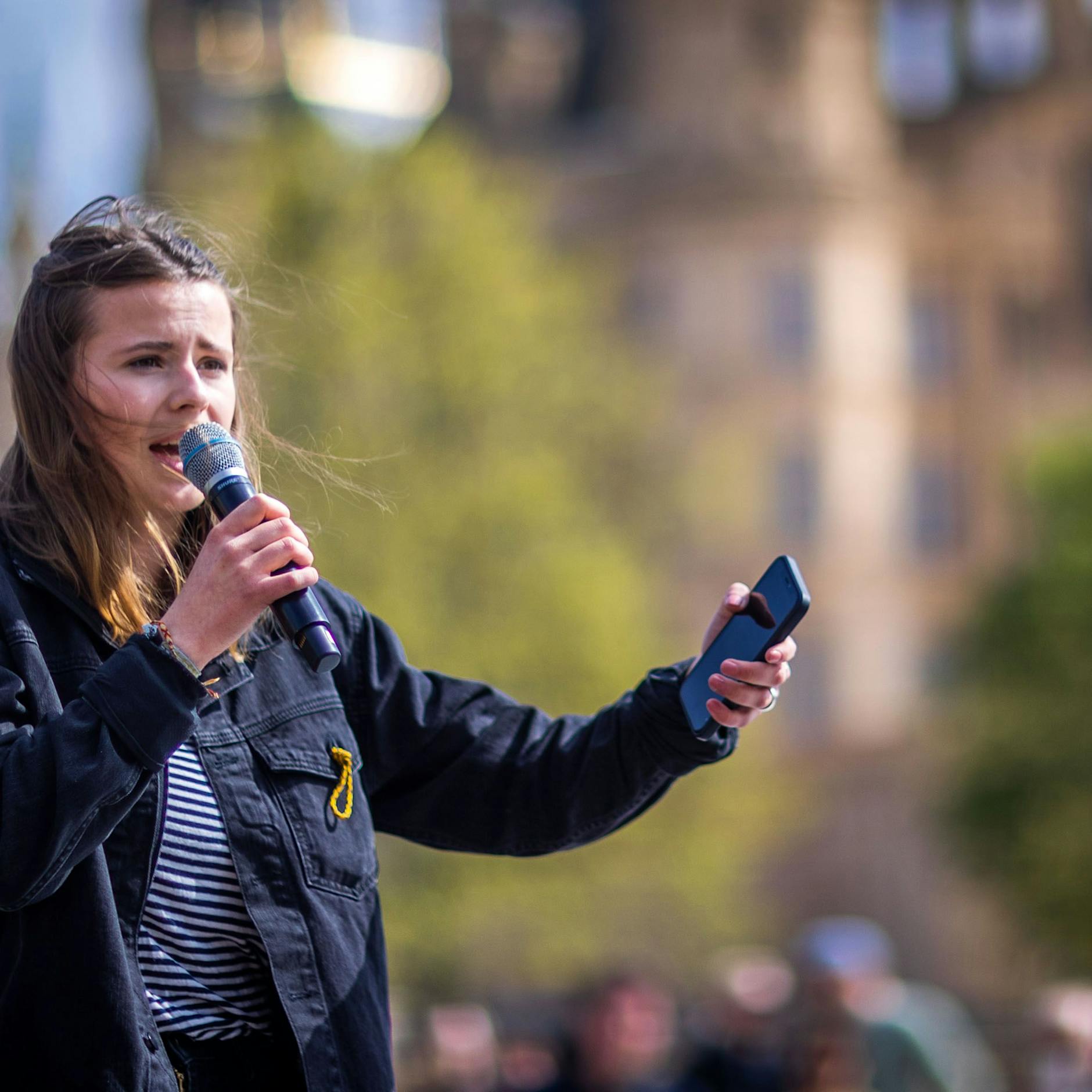 Wilde Debatte um längere Laufzeiten von Atomkraftwerken, um Gas zu sparen
