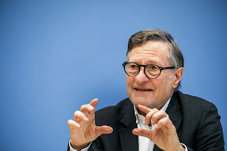 ARCHIV - Hartmut Bäumer, Vorsitzender von Transparency International Deutschland.  
