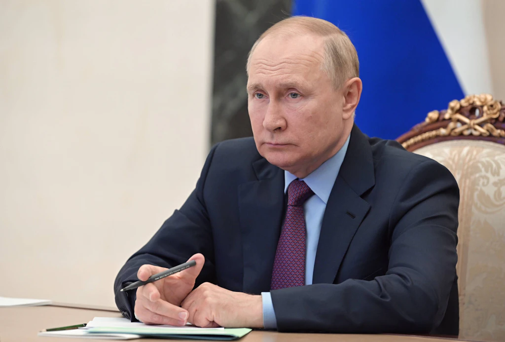 Yale-Studie: So hart treffen Russland die Sanktionen wirklich