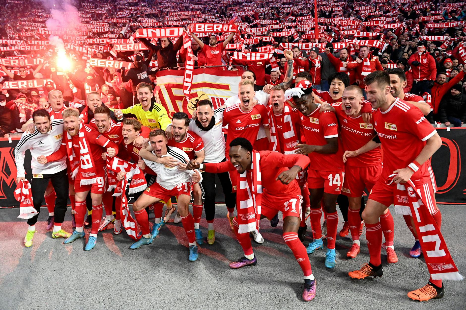 Das bislang letzte Derby gegen Hertha BSC konnte der 1. FC Union im Olympiastadion deutlich für sich entscheiden und mit den Fans ausgelassen feiern.