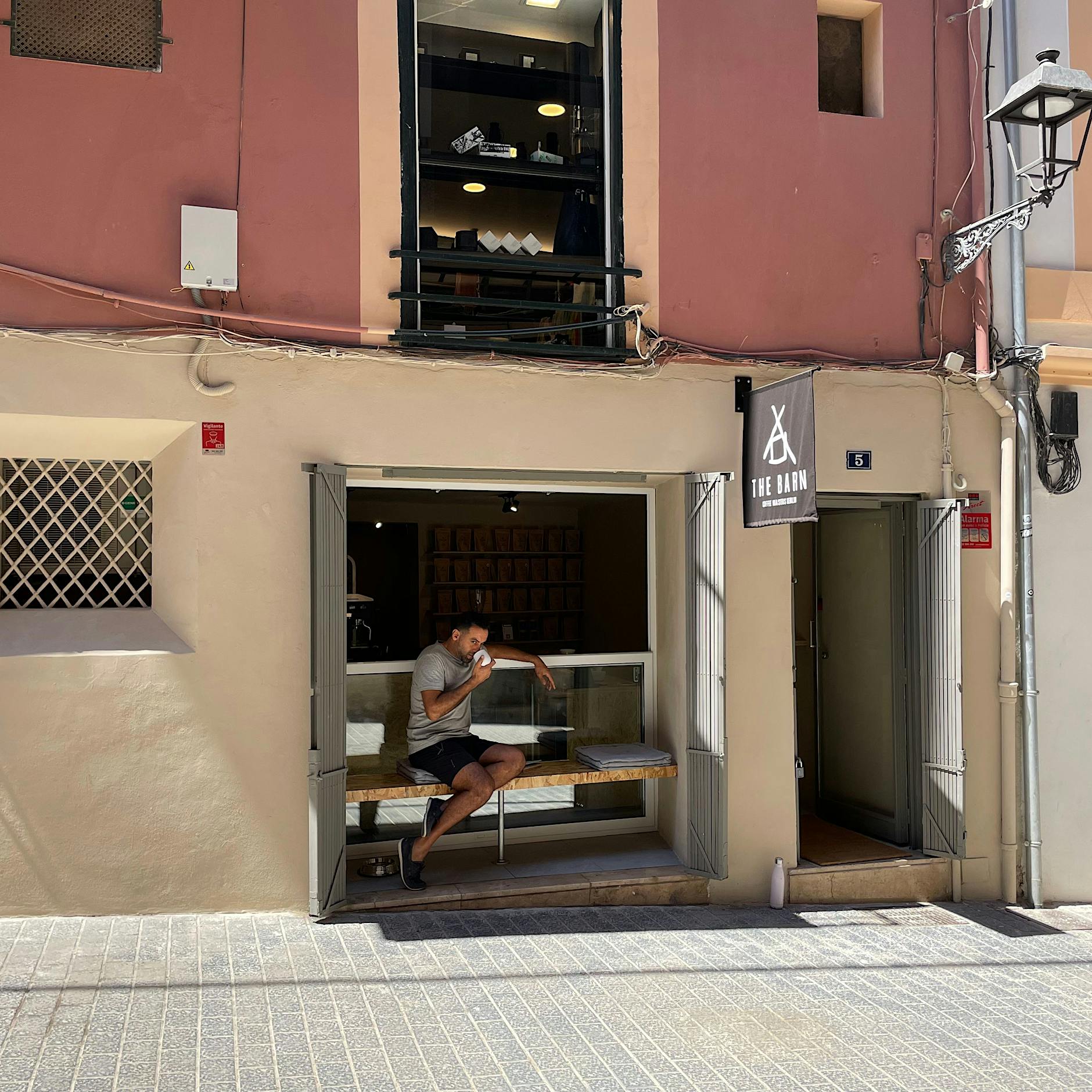 Von Mitte nach Mallorca: Berlins bekanntestes Café gibt es jetzt auf der Insel