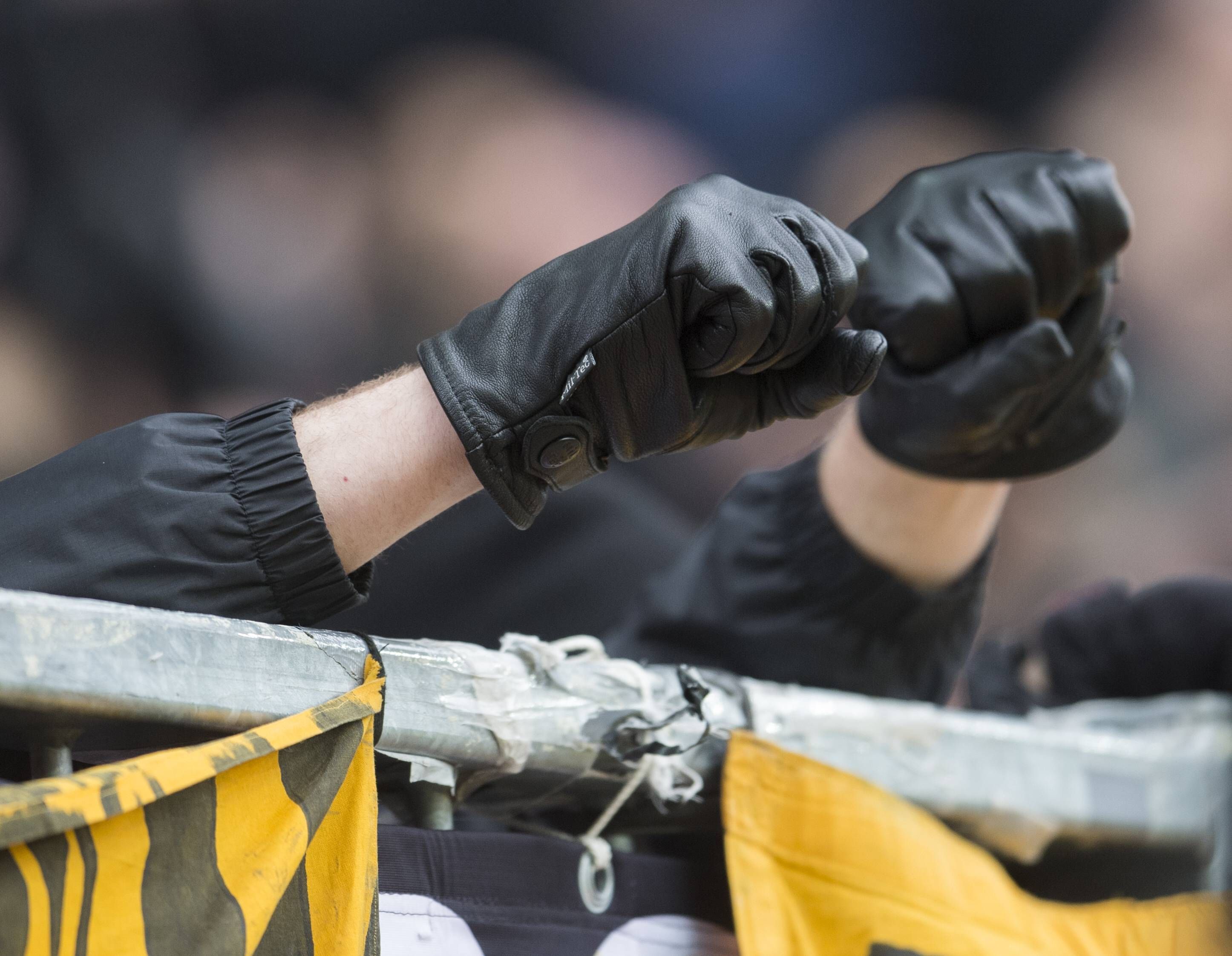 Feige Hooligan-Attacke auf Union-Fans auf der Rückfahrt aus Chemnitz