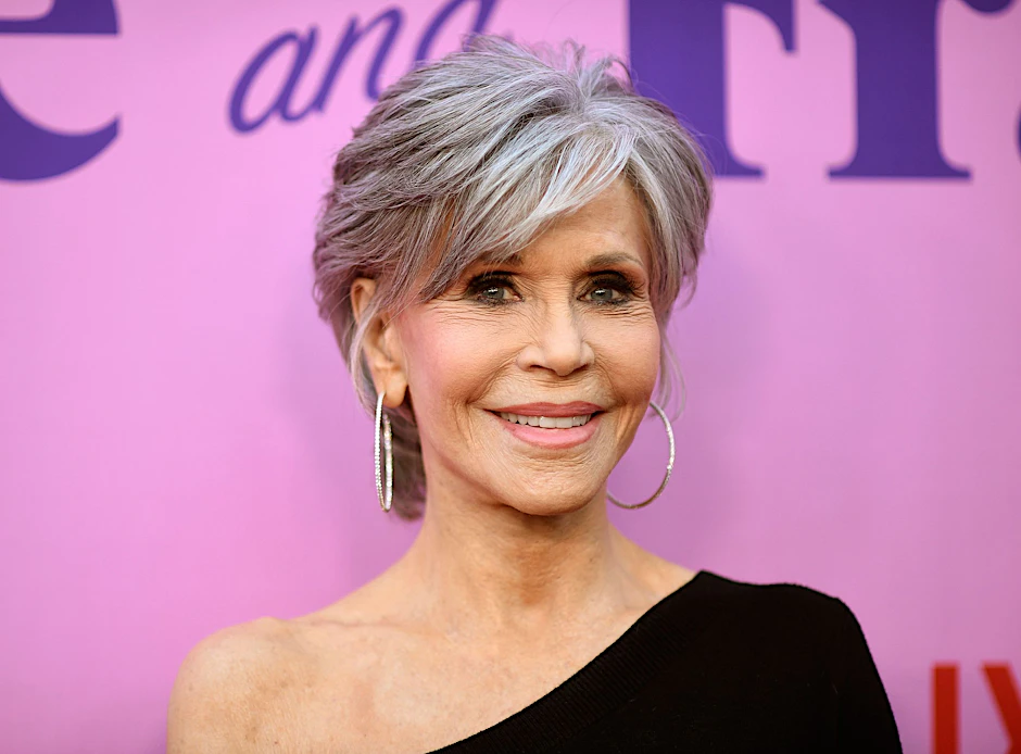 Oscar-Preisträgerin Jane Fonda hatte selbst eine Schönheits-OP und ist überzeugt, dass viele Frauen süchtig nach den Eingriffen sind.
