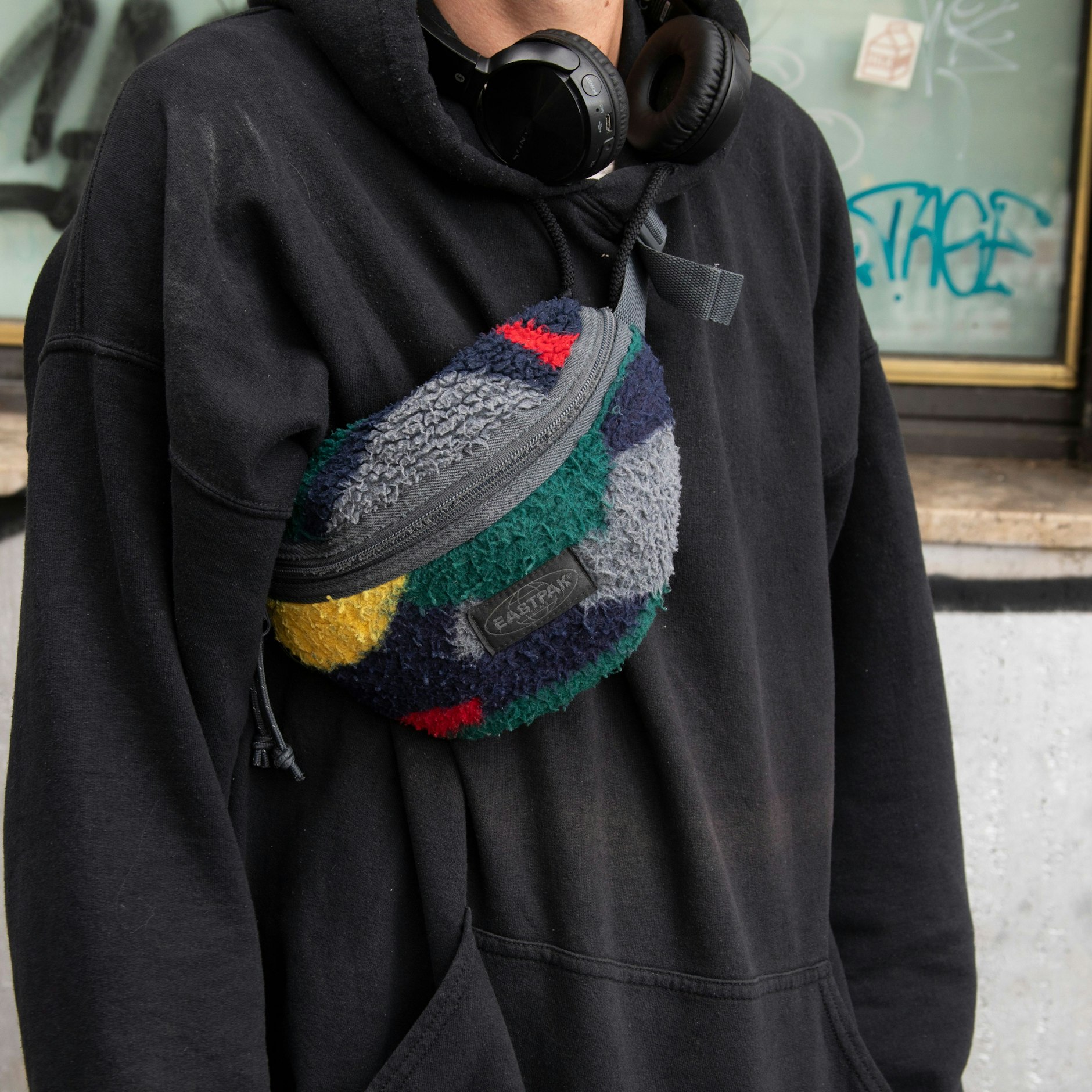 ... und bei der Teddyfell-Tasche Eastpak.