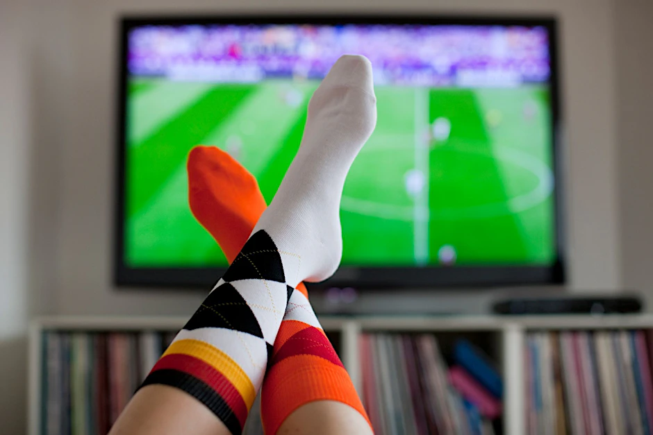 ILLUSTRATION - Frauenfußball verzeichnet derzeit Spitzenquoten im deutschen Fernsehen.  
