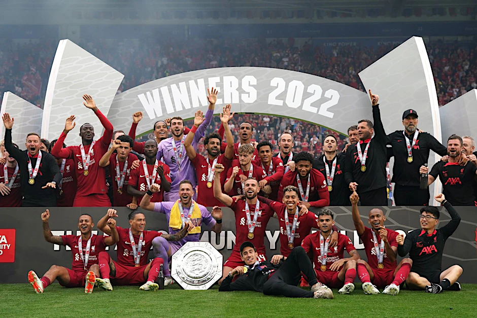 Der FC Liverpool holte sich den ersten Titel der Saison.  