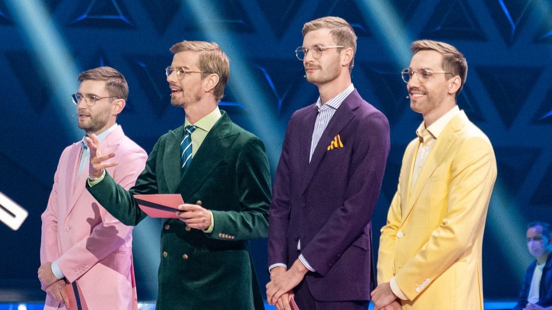 Joko Winterscheidt mit drei Joko-Doubles in der ersten Folge von „Wer stiehlt mir die Show?“.