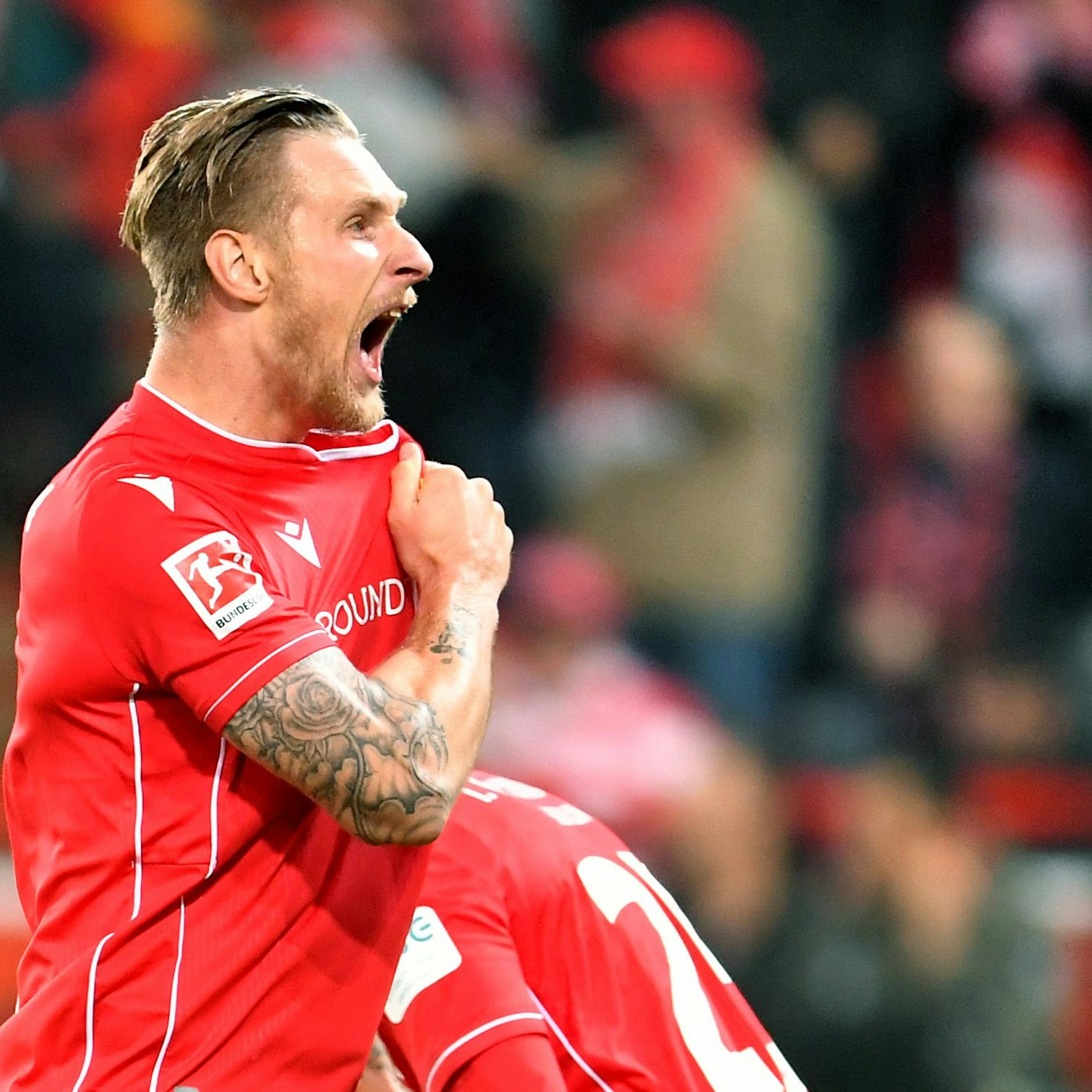 Sebastian Polter kann sich kaum noch einkriegen – Elfer verwandelt gegen Hertha kurz vor Ultimo. Der erste Unionsieg gegen die Blau-Weißen in der Bundesliga.