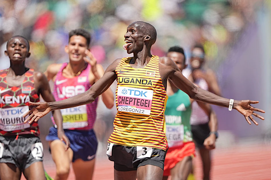 Wurde seiner Favoritenrolle gerecht: Joshua Cheptegei gewinnt die 10.000 Meter.  