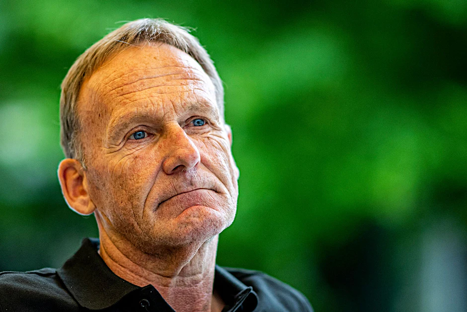ARCHIV - Hat Ersatz für den personellen Ausfall von Sébastien Haller angekündigt: Hans-Joachim Watzke.  