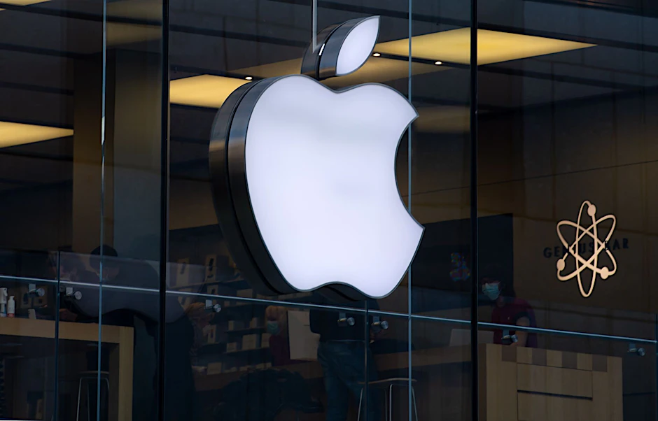 ARCHIV - Die Nacktfoto-Erkennung funktioniert nur in Apples Chat-App Messages und muss zunächst von den Eltern aktiviert werden.  