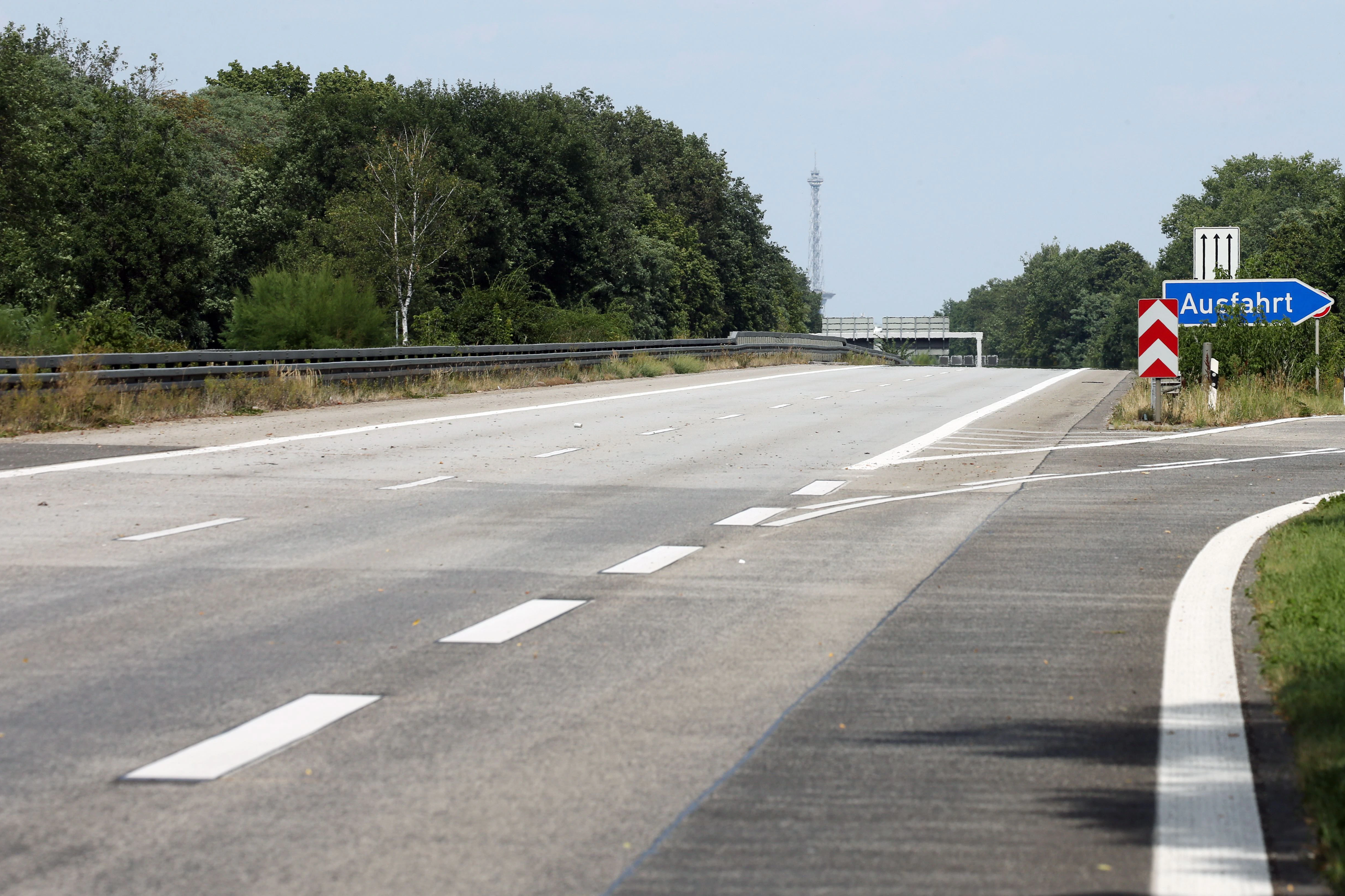 Die Avus-Autobahn war heute Vormittag gesperrt.