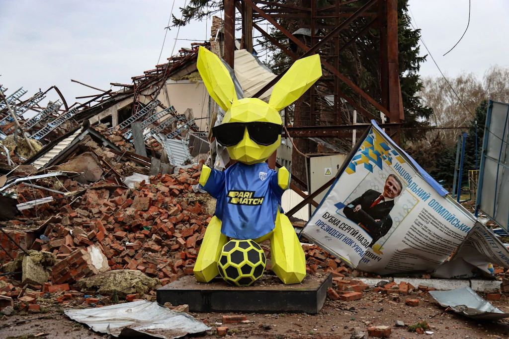„Clean-up Raves“: Ukrainer tanzen sich durch den Wiederaufbau