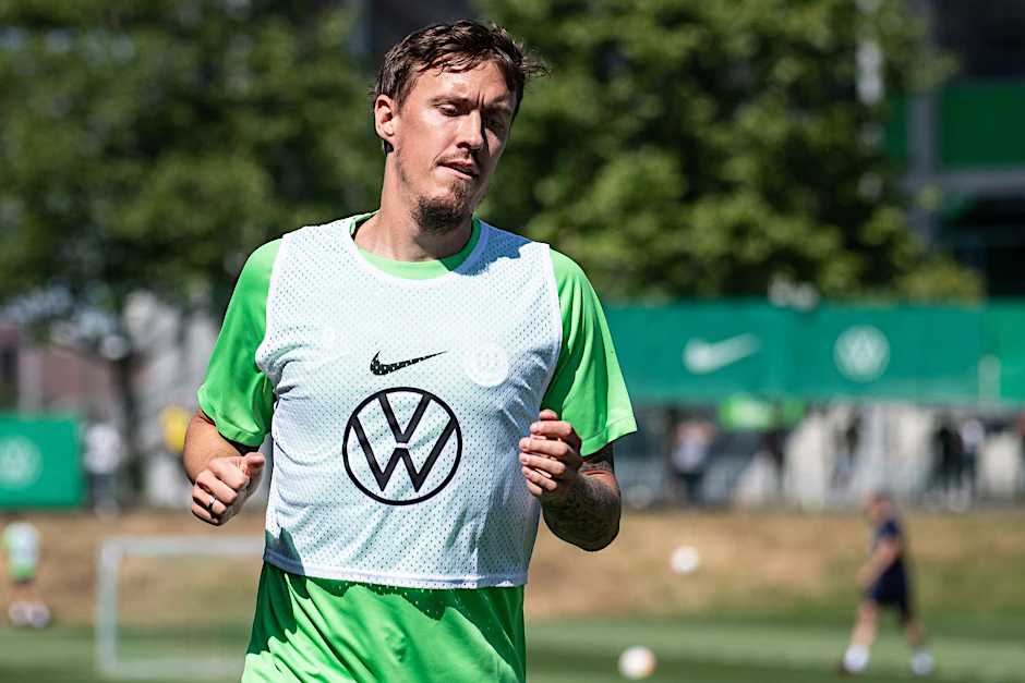 ARCHIV - Hat noch Trainingsrückstand: Wolfsburgs Max Kruse.  