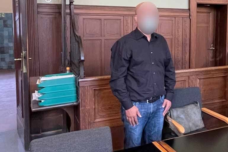 Mounir M. (41) stach betrunken auf einen Mann ein. Jetzt steht er vor Gericht.