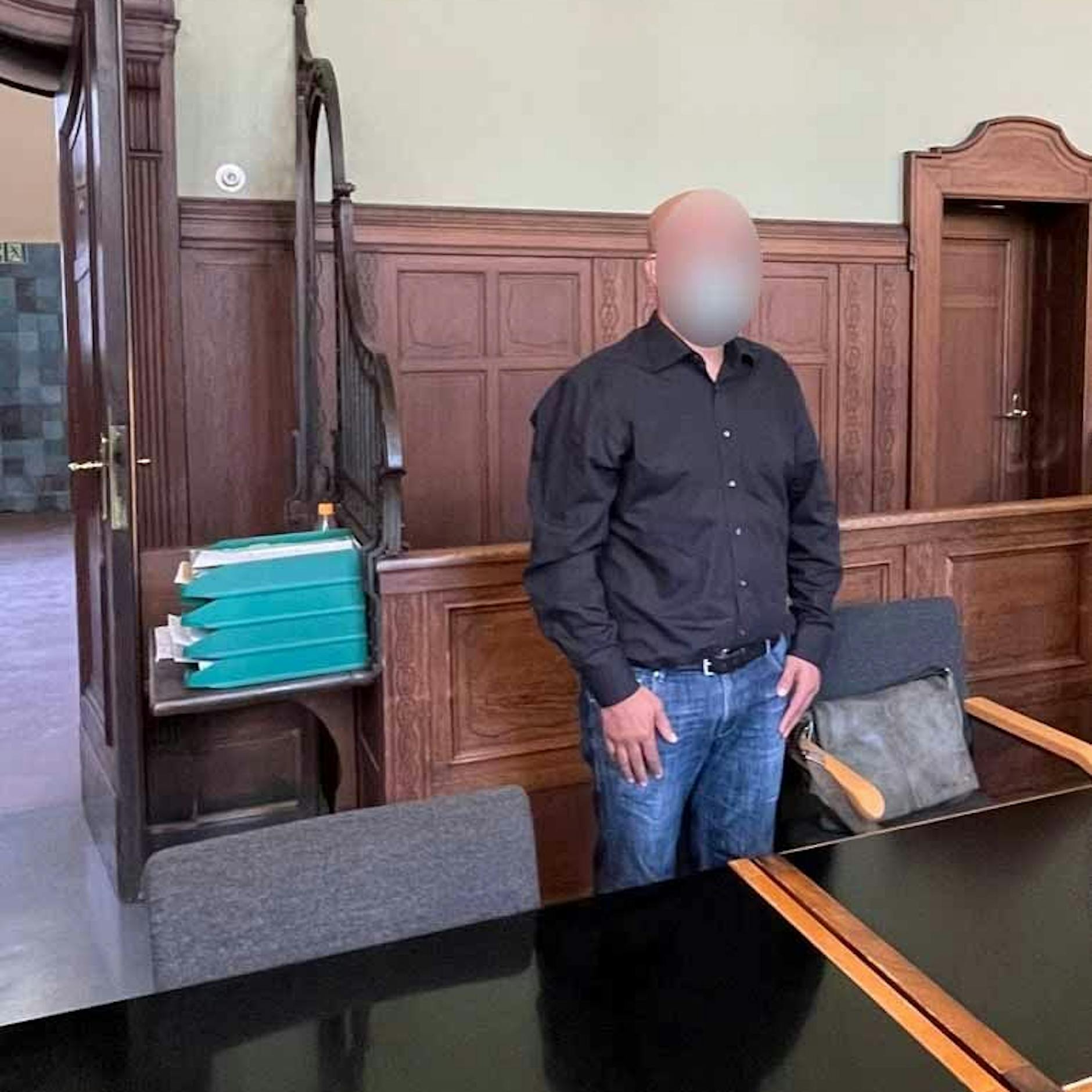 Betrunkener (41) stach im Park auf Vater (40) ein – und die 12-jährige Tochter musste das mitansehen