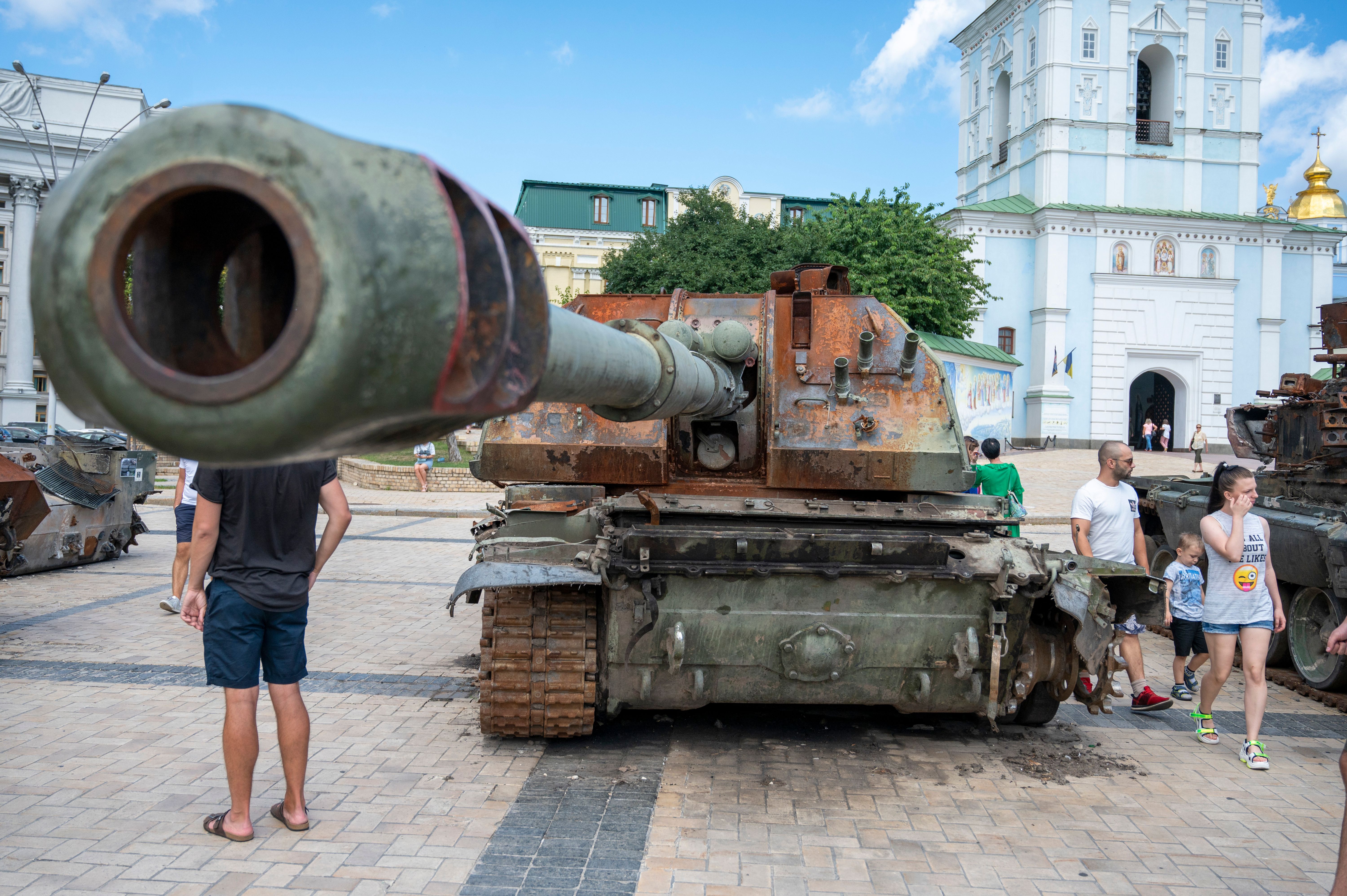 Bezirksamt Mitte kneift: Behörde verweigert Panzer-Ausstellung vor Russen-Botschaft