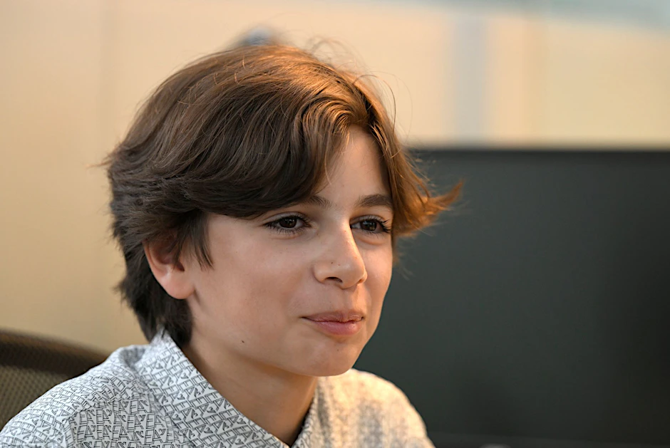 PRODUKTION - Der höchstbegabte Ruben Charara hat schon mit zwölf Jahren das Abitur in der Tasche.  
