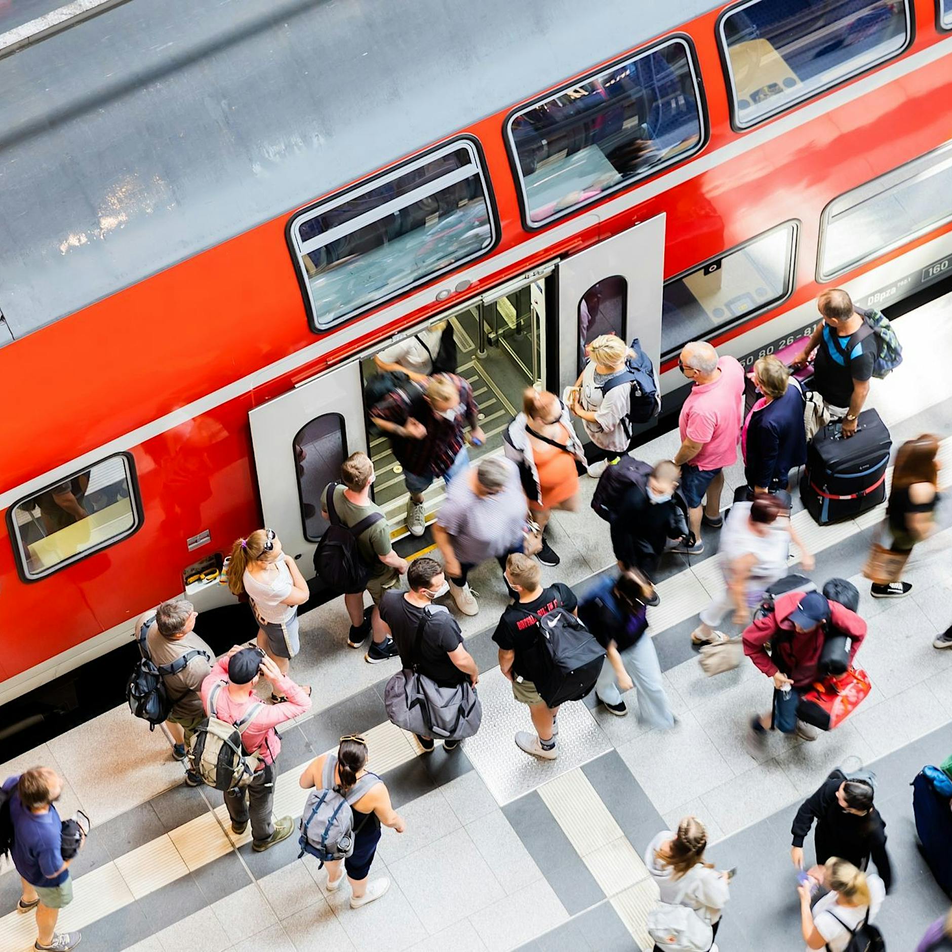9-Euro-Nachfolge: Grüne für bundesweites 49-Euro-Ticket
