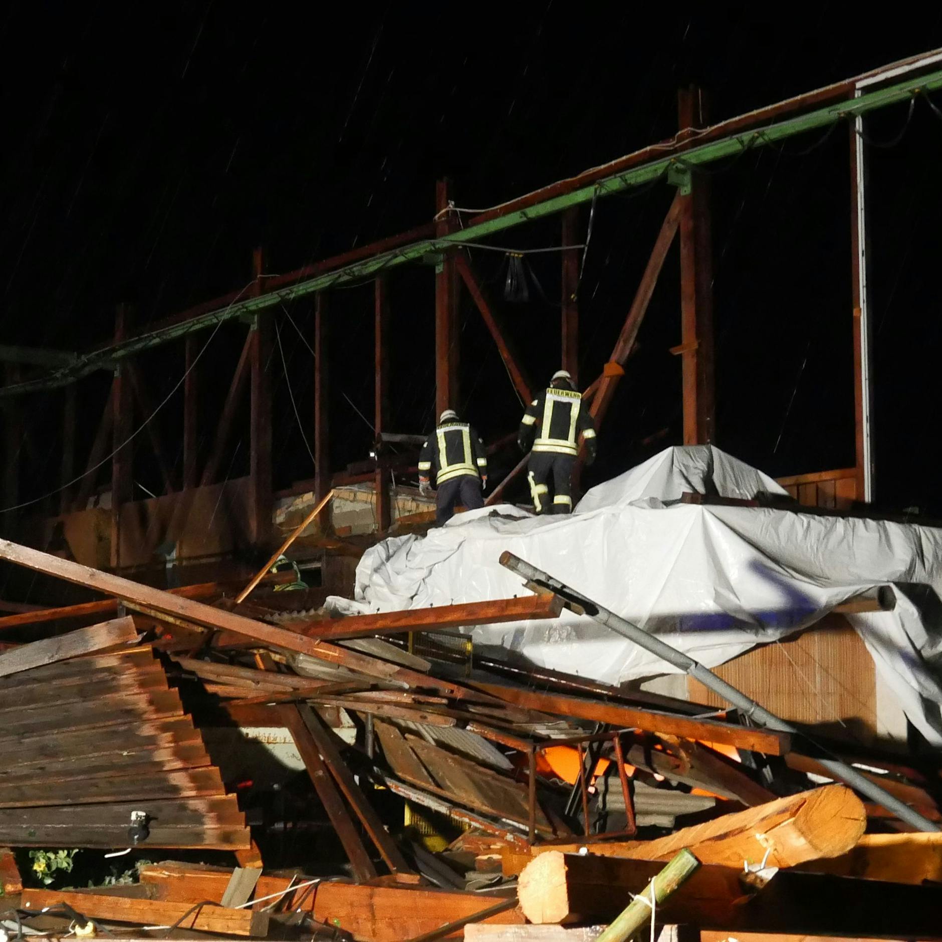 Extremwetter: HIER hat ein Tornado erneut Millionenschäden verursacht – nächste Hitzewelle erfasst Berlin und Brandenburg