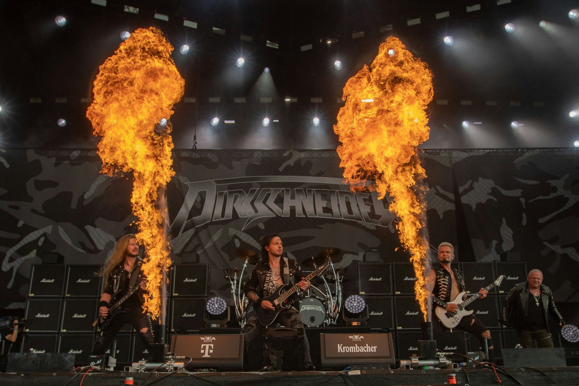 Die Metal-Band Dirkschneider hatte das Wacken-Festival vor 75.000 Fans offiziell eröffnet.