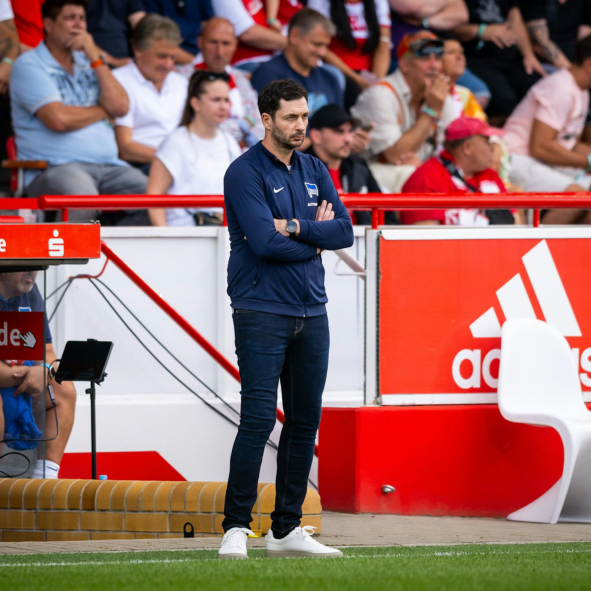 Hertha-BSC-Trainer Sandro Schwarz gegen die Schwarzmaler: „Davon lasse ich mich nicht runterziehen!“