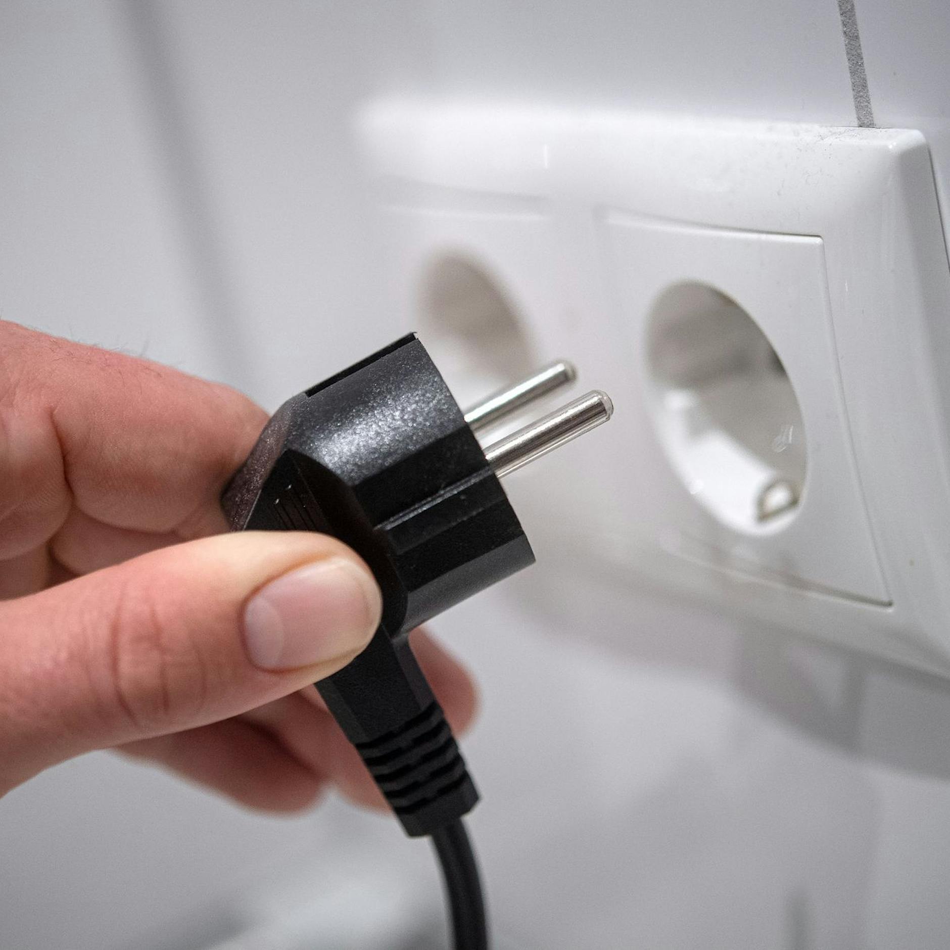 Steckdose richtig reinigen: Mit diesem Trick gelingt es Ihnen ganz einfach!