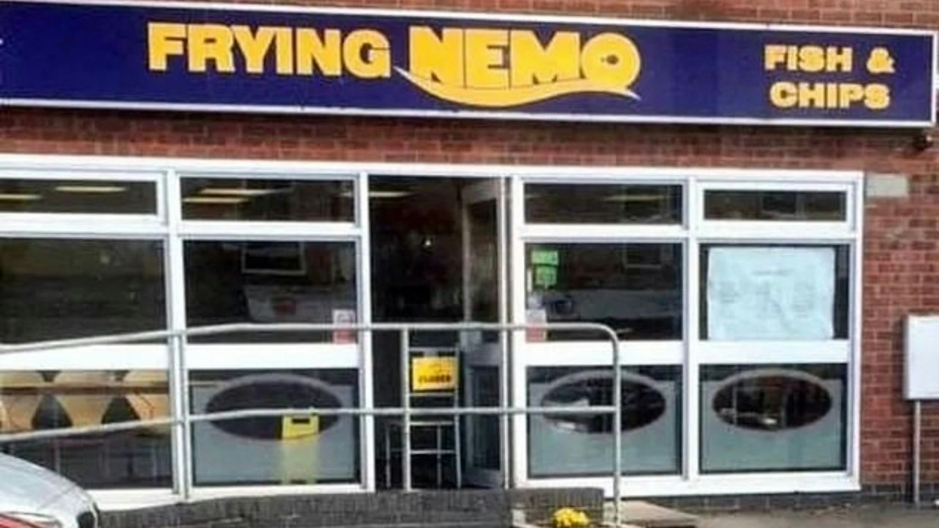 Der Betreiber eines „Fish &amp; Chips“-Laden im britischen Yorkshire hat den Namen seines Imbisses mit typisch trockenen englischem Humor gewählt: „Frying Nemo“.