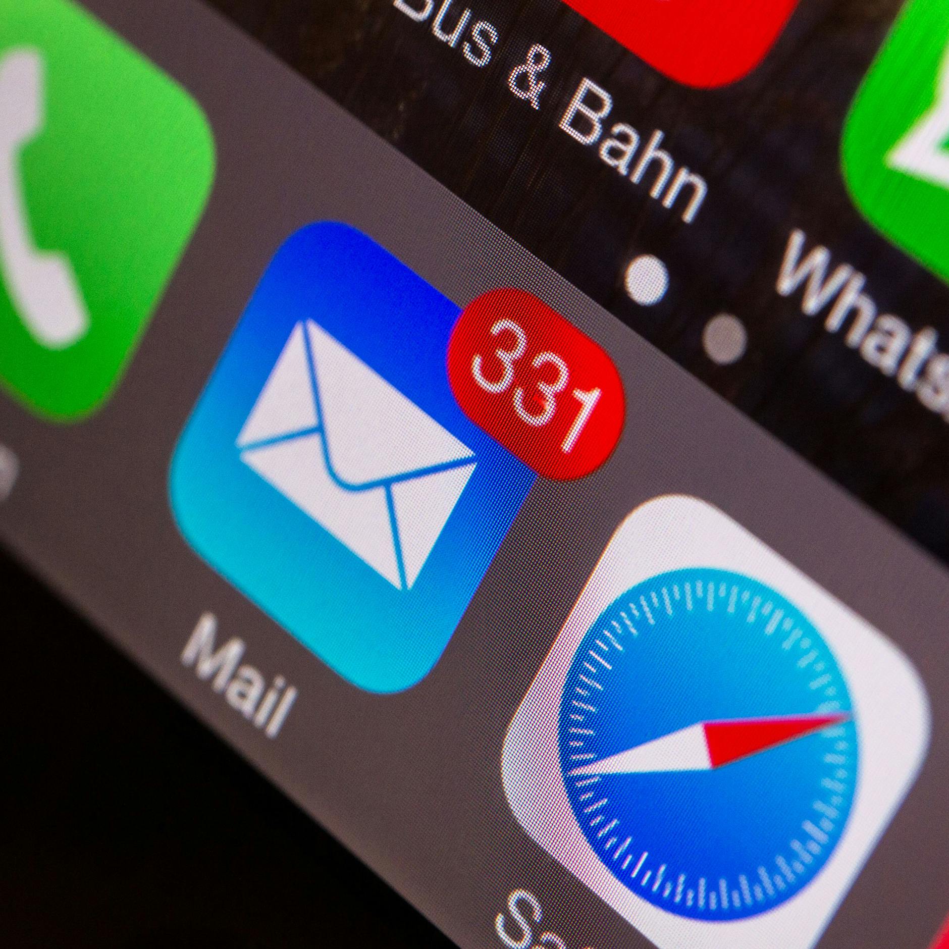 E-Mails nach dem Urlaub einfach löschen – darf man das? Was gegen die E-Mail-Flut wirklich hilft