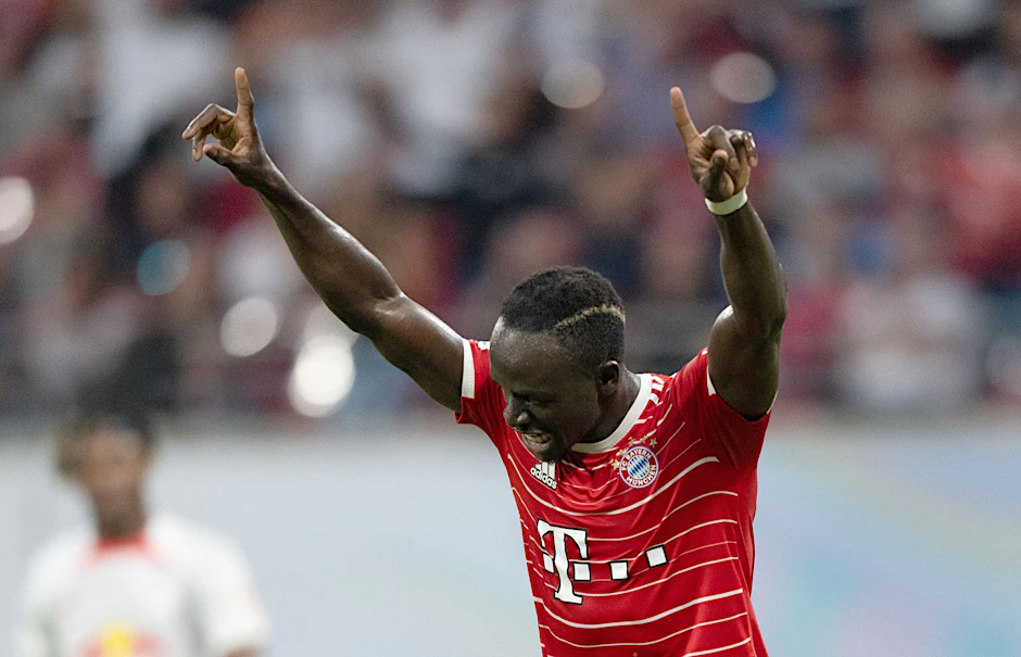 Bayerns Sadio Mane  jubelt über seinen Treffer im Supercup gegen RB Leipzig.  