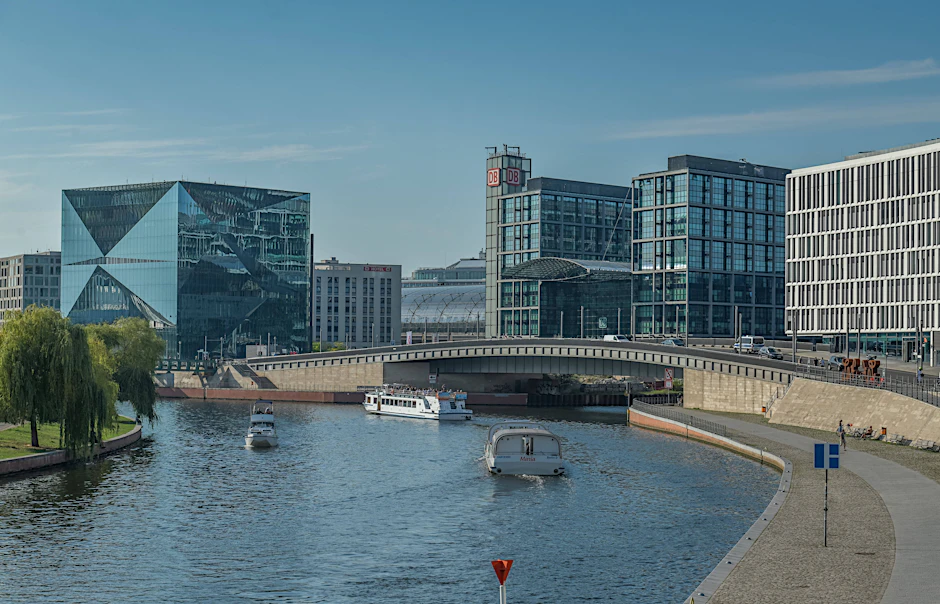 Wegen der anhaltenden Trockenheit fließt die Spree mittlerweile rückwärts (Archivbild).