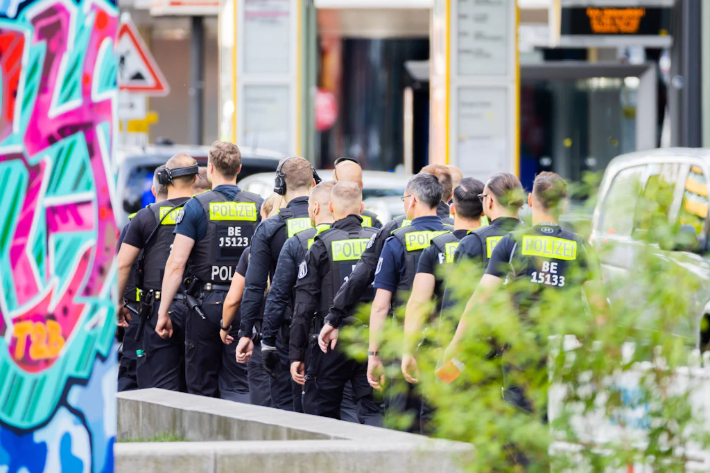 Rechtsextremismus-Verdacht gegen 100 Berliner Polizisten