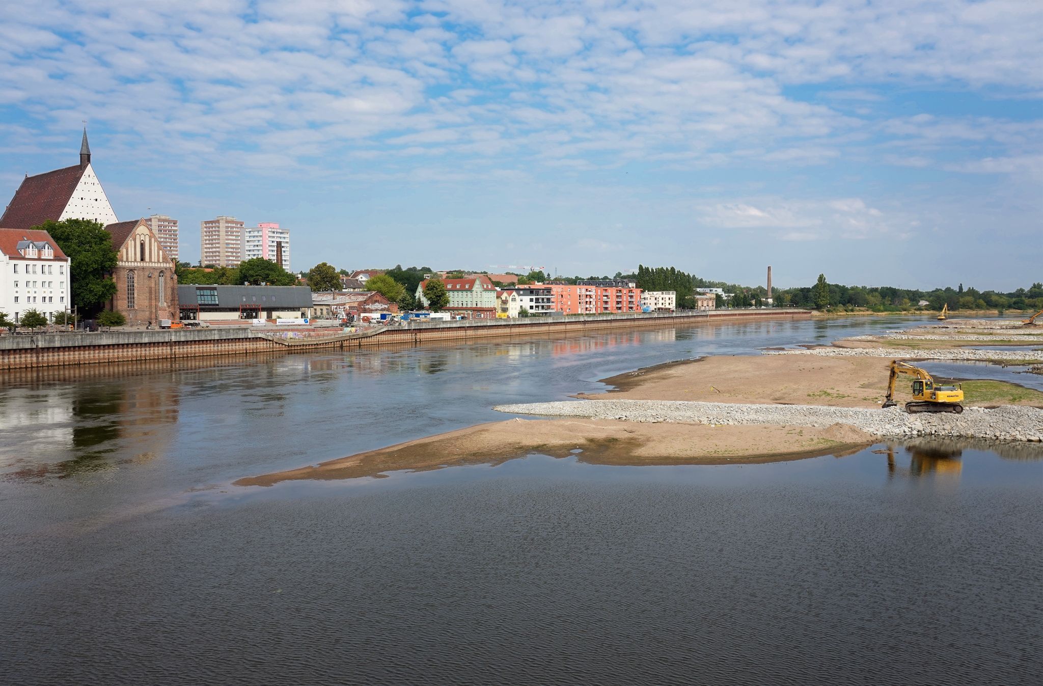 SOS Niedrigwasser: Die Oder ist nur noch eine Pfütze! Ab jetzt fahren Schiffe auf eigene Gefahr