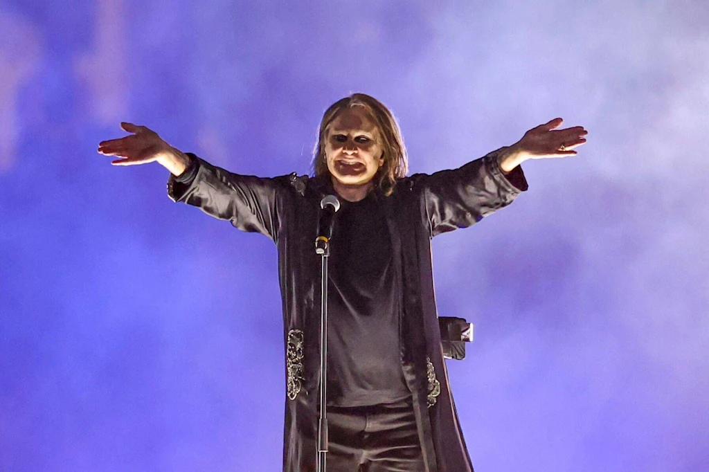Krankheit überwunden? Ozzy Osbourne tritt überraschend auf
