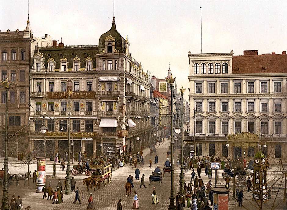Das Café unter den Linden (vormals Café Bauer) und das Café Kranzler Unter den Linden, um 1900.