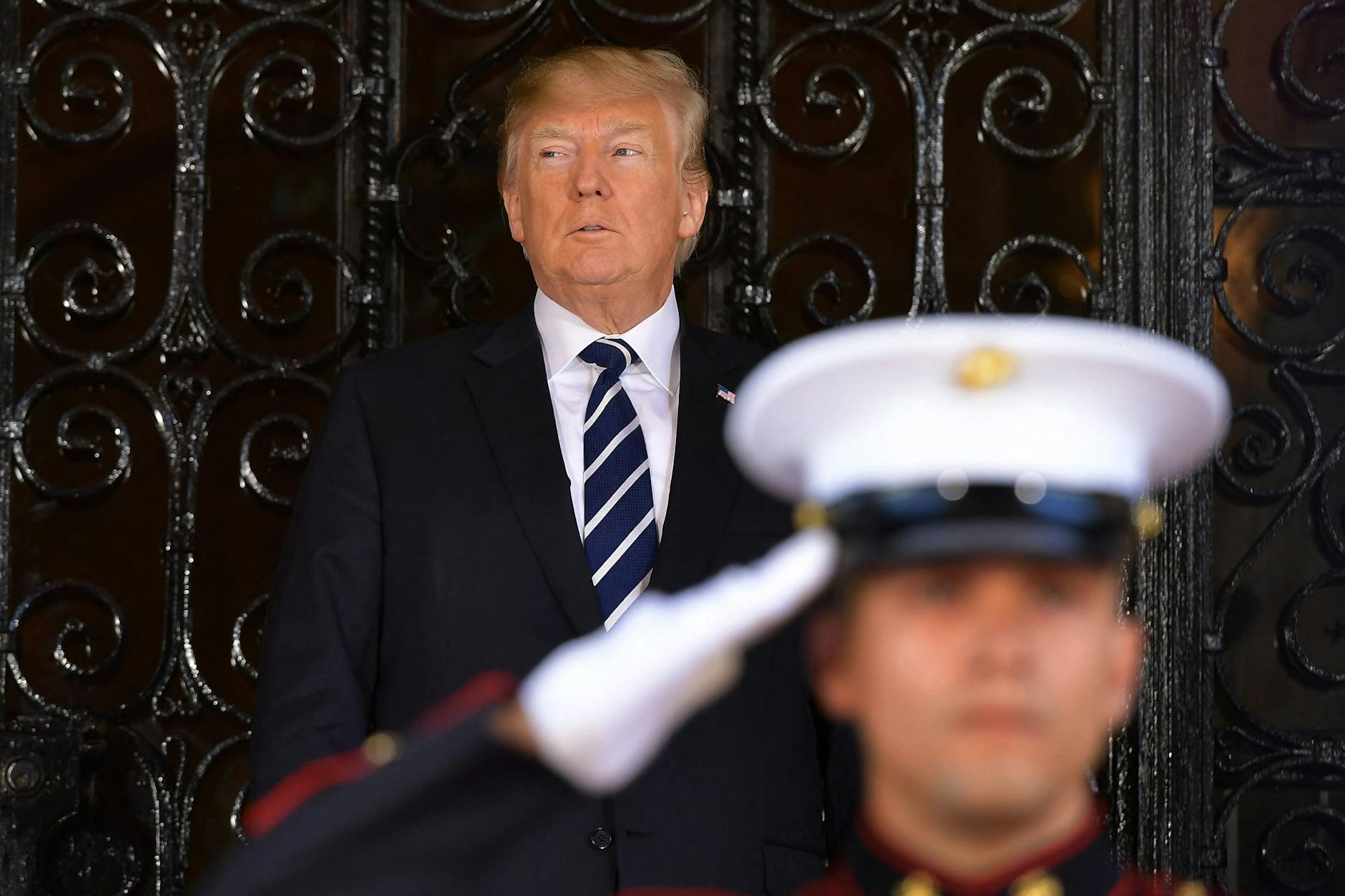 Donald Trump im Jahr 2018 vor seinem Haus in Mar-a-Lago.