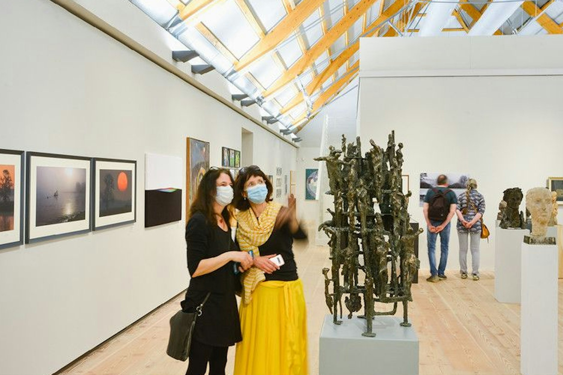 In der Ausstellung zum Brandenburgischen Kunstpreis 2022&nbsp; in der Halle von Schloss Neuhardenberg.