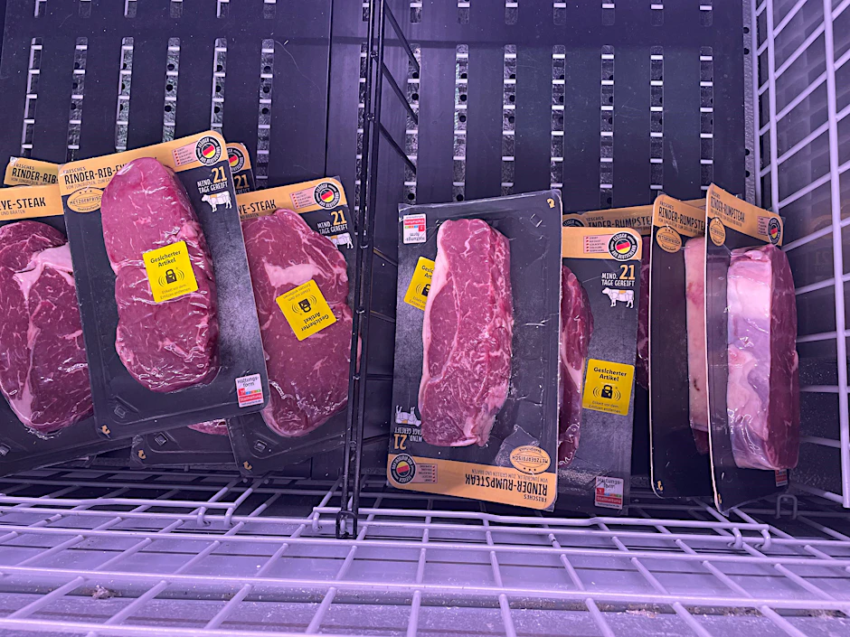 Dieses Steak entdeckte unser Reporter am Donnerstag in einem Supermarkt im Berliner Bezirk Weißensee.