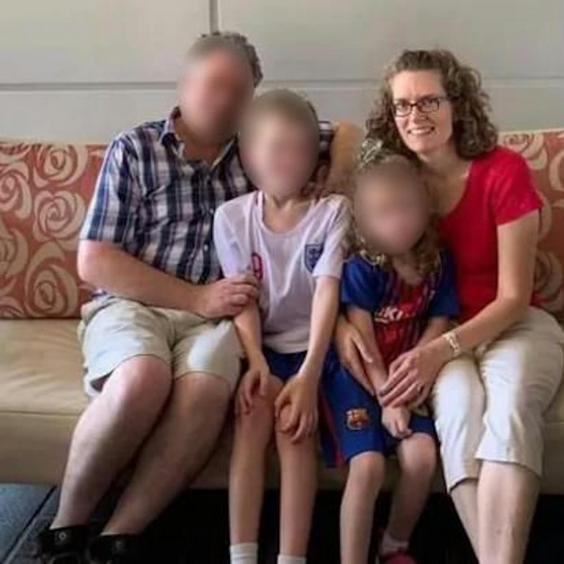 Frau stirbt auf dem Flug nach Frankfurt – ihre Kinder müssen 8 Stunden neben der Leiche sitzen