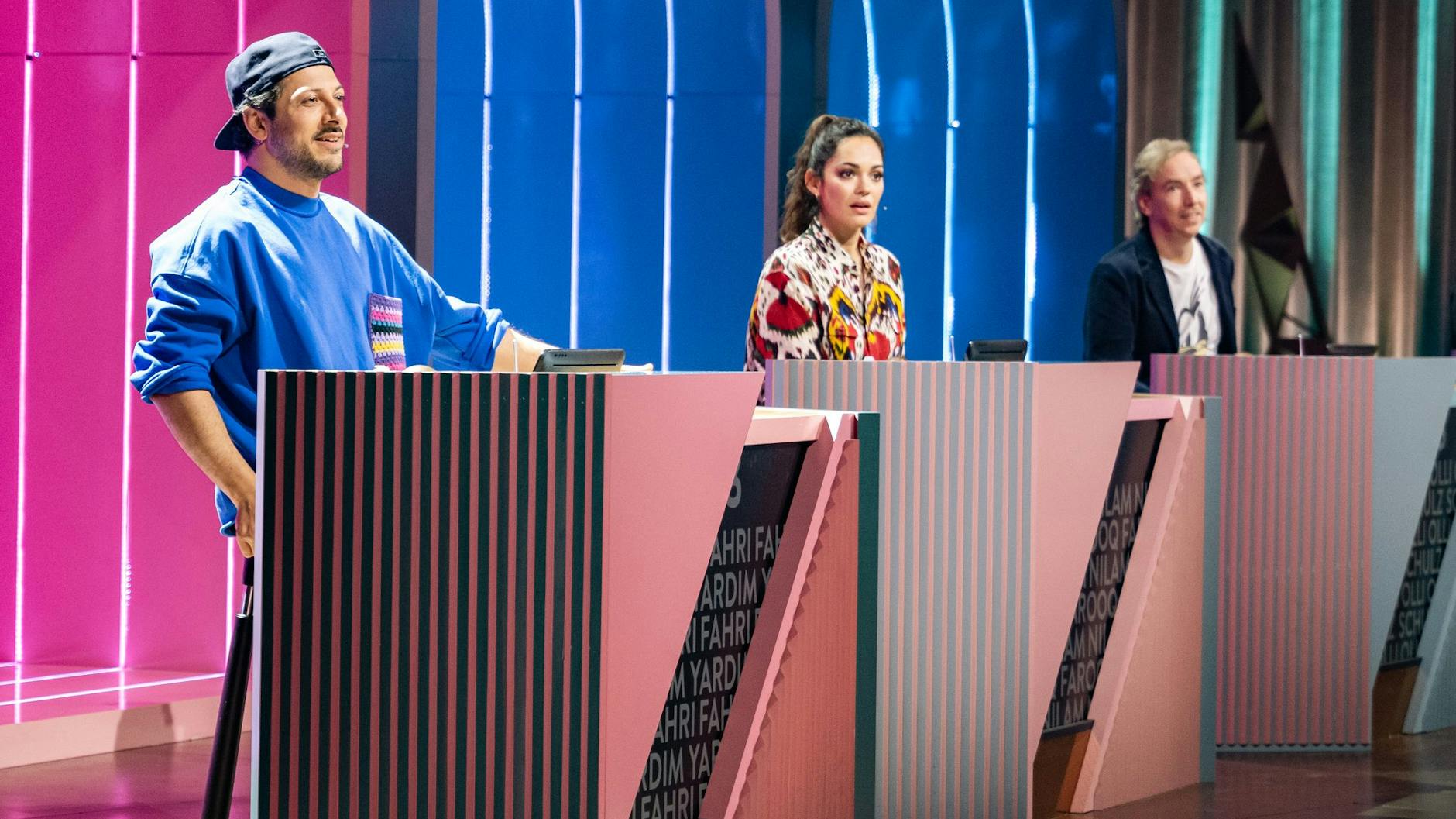 Fahri Yardim (links) Nilam Farooq und Olli Schulz treten in der aktuellen Staffel von „Wer stiehlt mir die Show?“ gegen Joko Winterscheidt an.
