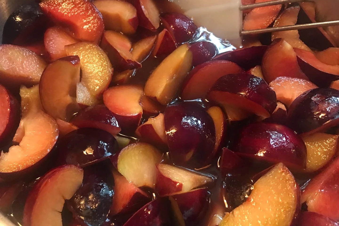 … dann schnibbeln und einkochen …