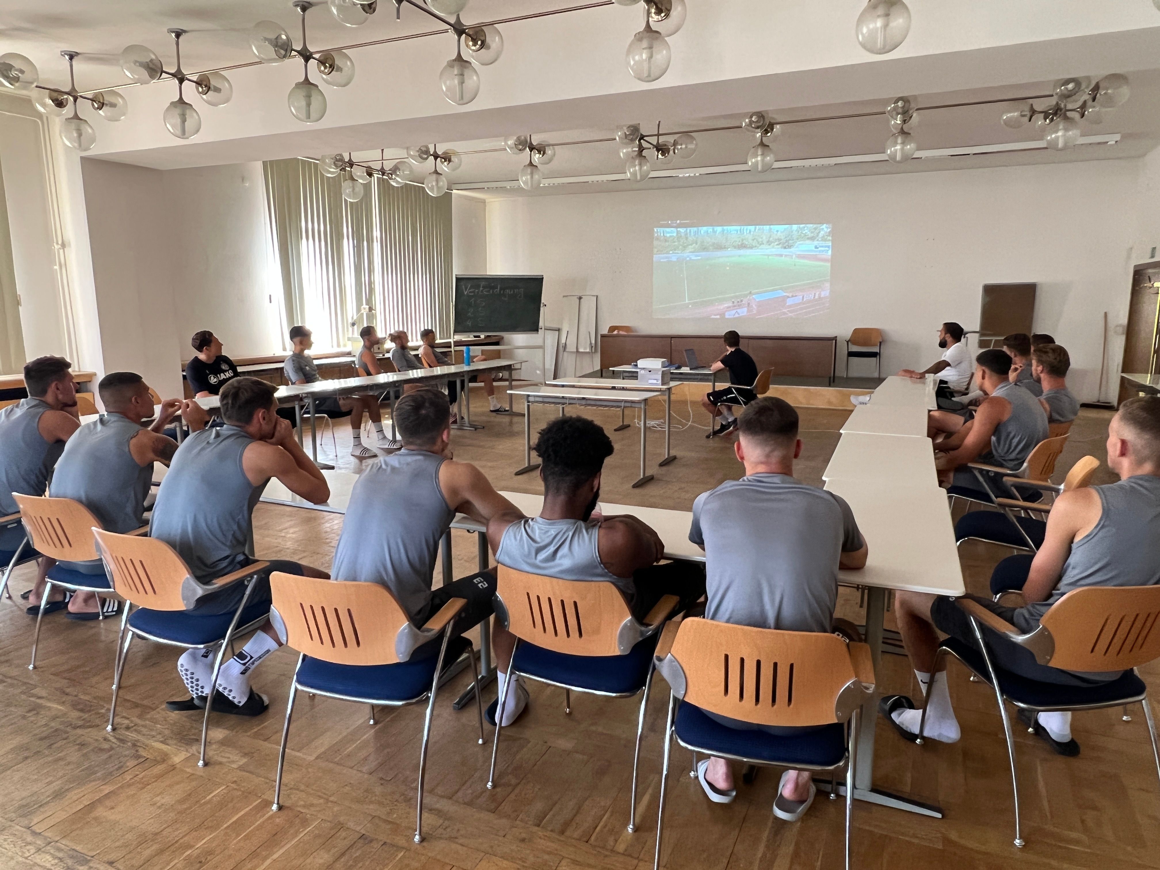 Mit einer Marathon-Videoanalyse am Puls der Zeit – der BFC Dynamo zieht die Lehren aus dem Auftaktspiel in Meuselwitz