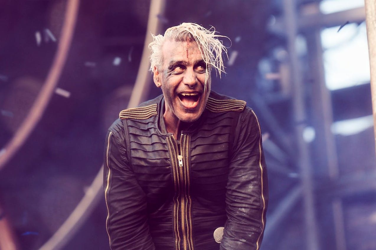 Till Lindemann, der Frontmann von Rammstein, beim Konzert der Band in Nijmegen. Ob die Rocker auch in der Silvesternacht in München spielen?