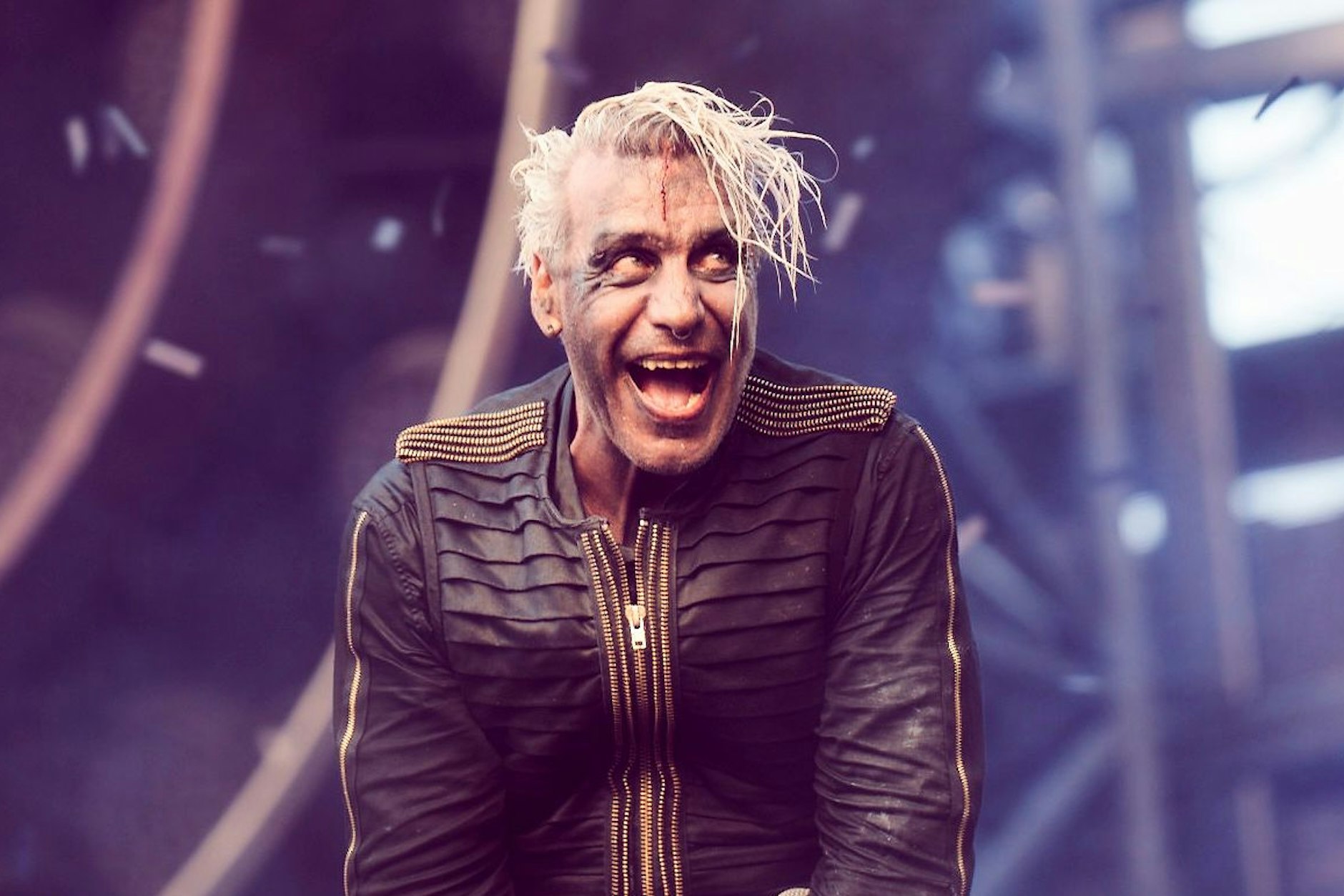 Till Lindemann, der Frontmann von Rammstein, beim Konzert der Band in Nijmegen. Ob die Rocker auch in der Silvesternacht in München spielen?