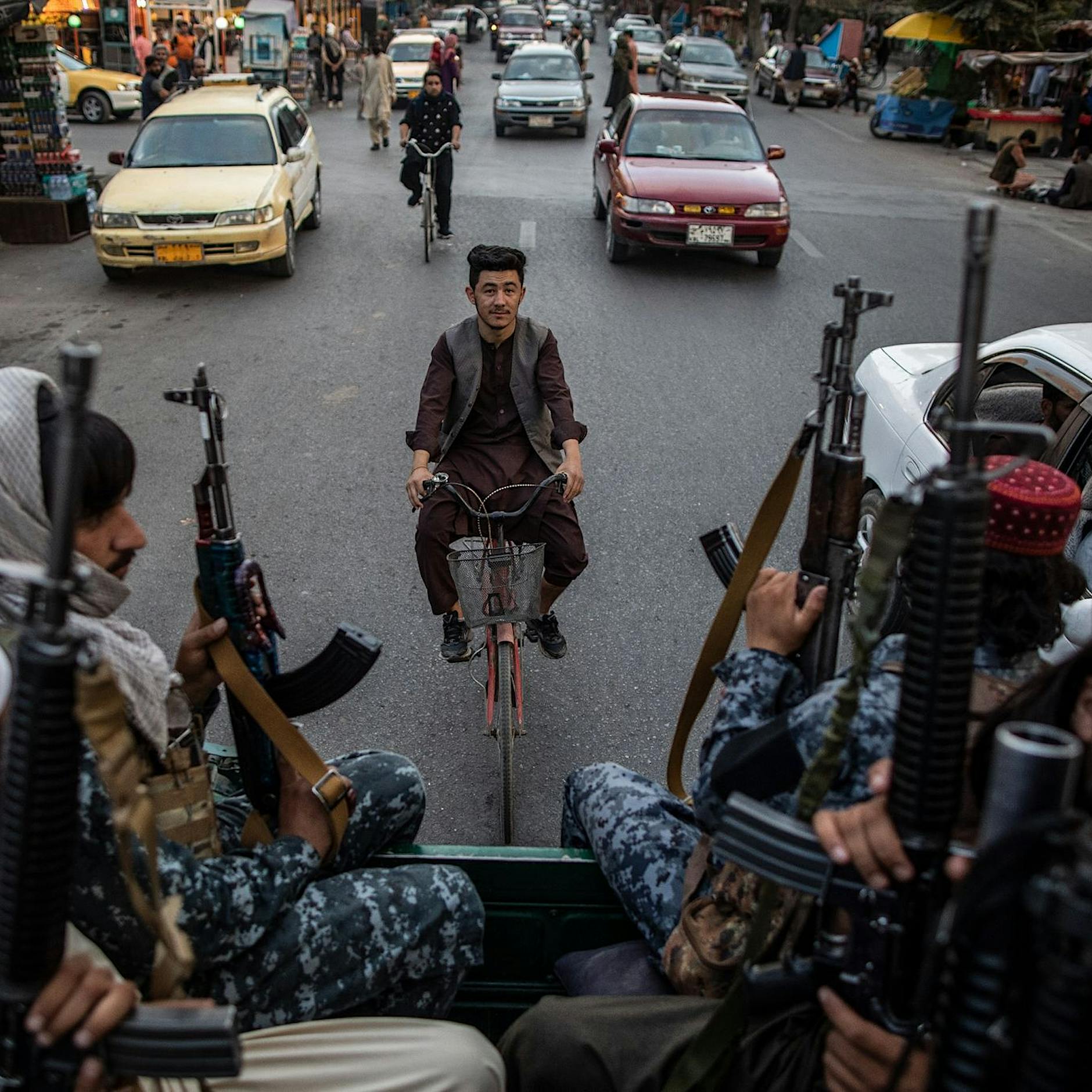 Frauenprotest in Kabul mit Warnschüssen aufgelöst