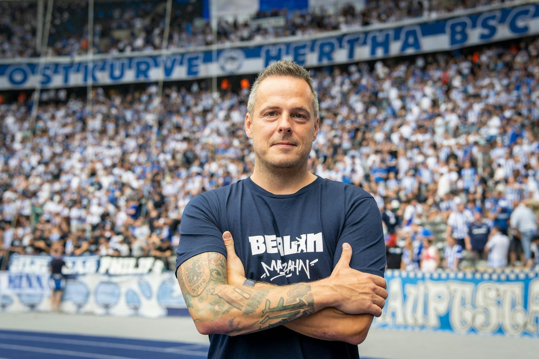 Herthas neuer Präsident Kay Bernstein ist seit 50 Tagen im Amt. Beim ersten Heimspiel stellte er sich demonstrativ vor die Ostkurve.