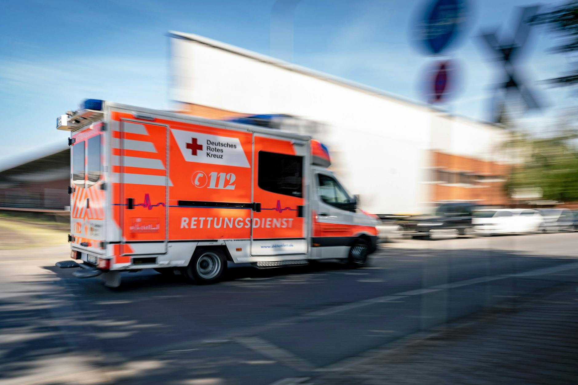 Ein Rettungswagen im Einsatz. 