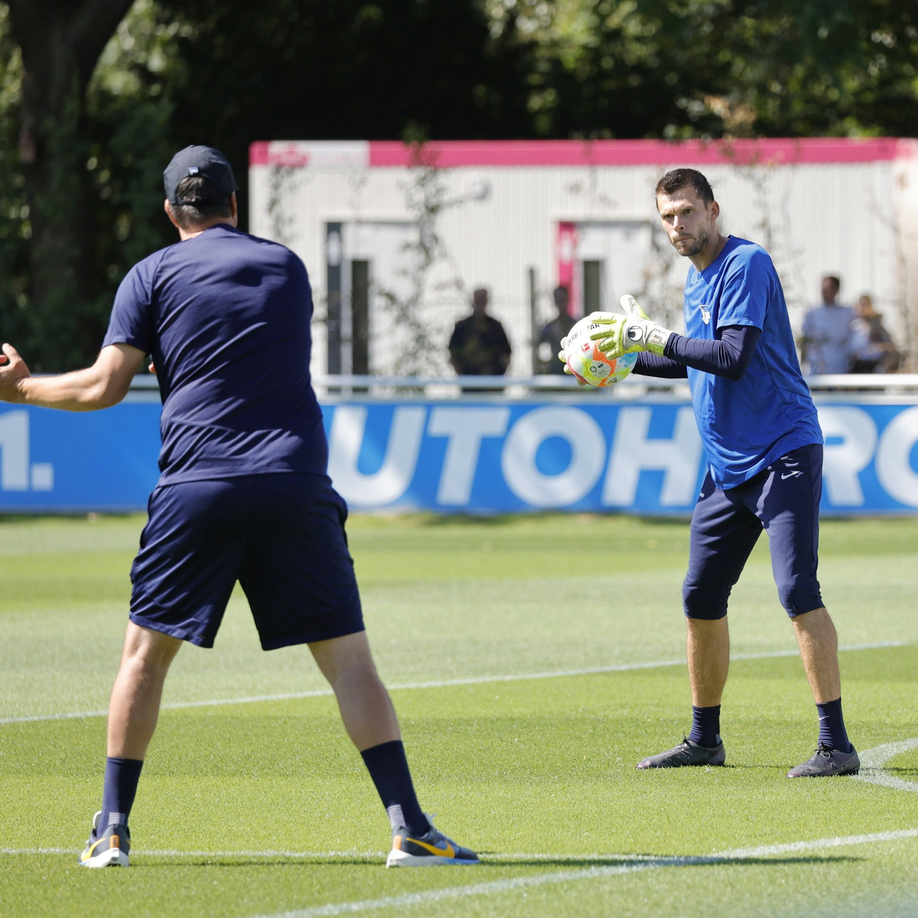 Rune Jarstein und Andreas Menger bei der Arbeit